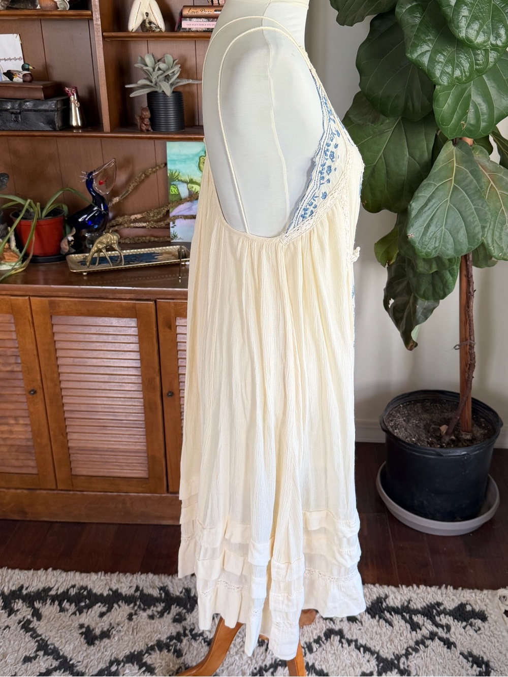 Free People Diamond in the Sky Cream Blue Embroidered Boho Sun Midi Dress XS - Picture 8 of 15